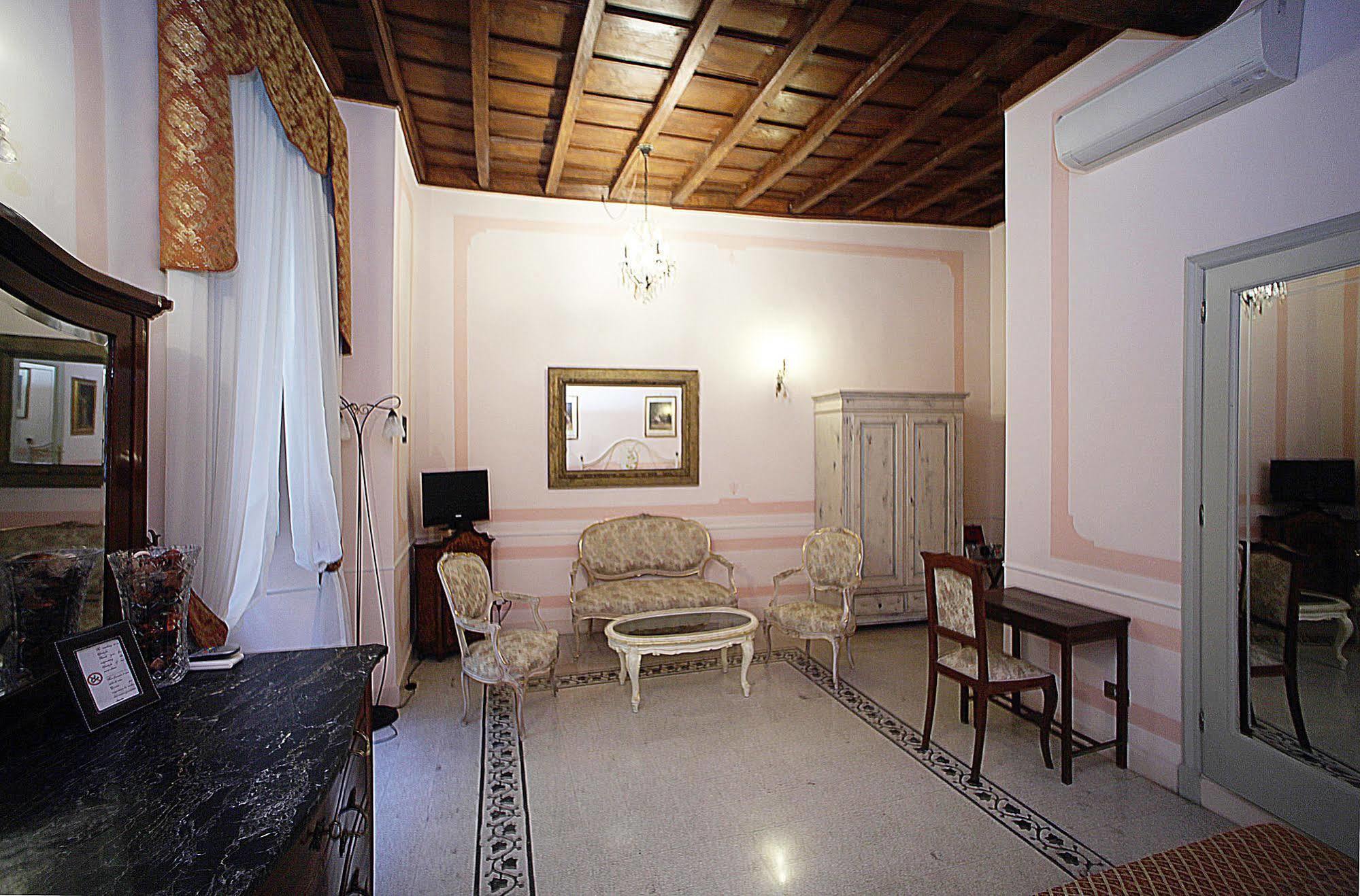 La Maison Dell'Orologio Rome Exterior photo